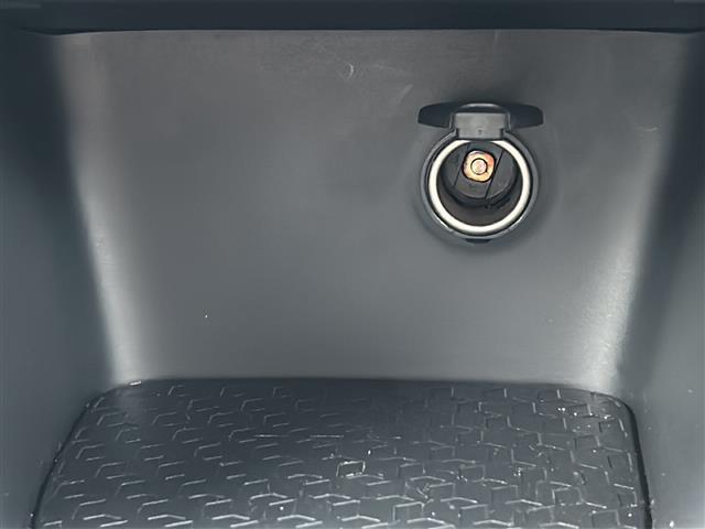 ヤリス X 4WD/禁煙車/寒冷地仕様/純正メモリナビ/前後コーナーセンサー/バックカメラ/レーダークルーズコントロール/プリクラッシュセーフティ/レーントレーシングアシスト/パーキングサポートブレーキ/ETC(29枚目)