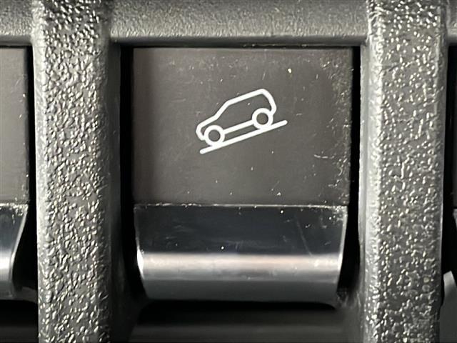 ジムニーシエラ ＪＣ　４ＷＤ／禁煙車／純正メモリナビ／ＣＤ／ＤＶＤ／ＳＤ／ＭＳＶ／ＢＴ／フルセグ／バックカメラ／スズキセーフティサポート／衝突軽減ブレーキ／レーンキープ／クルーズコントロール／アイドリングストップ／ＥＴＣ（6枚目）