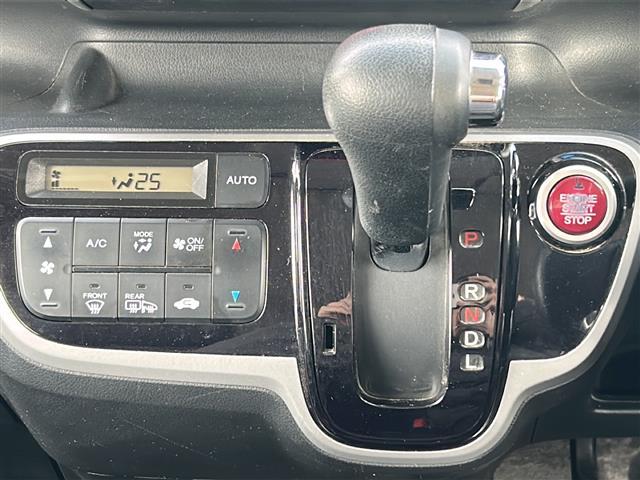 Ｎ－ＢＯＸカスタム Ｇ・Ｌパッケージ　４ＷＤ／禁煙車／純正モニターオーディオ／ＣＤ／ＡＵＸ／エンジンスターター／片側電動ドア／横滑り防止／オートライト／ＨＩＤヘッドライト／フォグライト／プッシュスタート／純正フロアマット（16枚目）