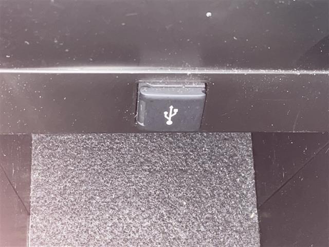 アルファード ２．５Ｓ　タイプゴールド　４ＷＤ／禁煙車／純正ディスプレイオーディオナビ機能付き／ＣＤ／ＤＶＤ／ＢＴ／ＵＳＢ／フルセグ／純正フリップダウンモニター／バックカメラ／トヨタセーフティセンス／ＰＣＳ／ＡＣＣ／ＬＴＡ／ＰＫＳＢ／ＥＴＣ（8枚目）