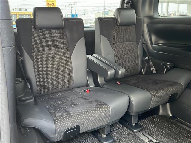 アルファード ２．５Ｓ　タイプゴールド　４ＷＤ／禁煙車／純正ディスプレイオーディオナビ機能付き／ＣＤ／ＤＶＤ／ＢＴ／ＵＳＢ／フルセグ／純正フリップダウンモニター／バックカメラ／トヨタセーフティセンス／ＰＣＳ／ＡＣＣ／ＬＴＡ／ＰＫＳＢ／ＥＴＣ（22枚目）
