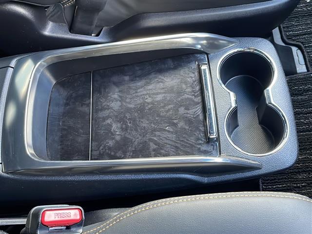 アルファード ２．５Ｓ　タイプゴールド　４ＷＤ／禁煙車／純正ディスプレイオーディオナビ機能付き／ＣＤ／ＤＶＤ／ＢＴ／ＵＳＢ／フルセグ／純正フリップダウンモニター／バックカメラ／トヨタセーフティセンス／ＰＣＳ／ＡＣＣ／ＬＴＡ／ＰＫＳＢ／ＥＴＣ（27枚目）