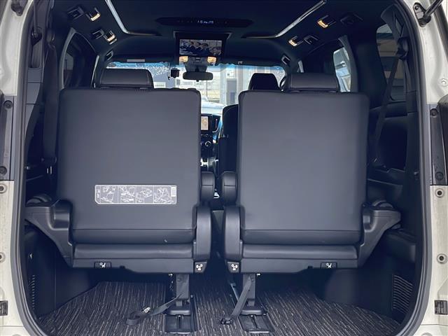 アルファード ２．５Ｓ　タイプゴールド　４ＷＤ／禁煙車／純正ディスプレイオーディオナビ機能付き／ＣＤ／ＤＶＤ／ＢＴ／ＵＳＢ／フルセグ／純正フリップダウンモニター／バックカメラ／トヨタセーフティセンス／ＰＣＳ／ＡＣＣ／ＬＴＡ／ＰＫＳＢ／ＥＴＣ（29枚目）