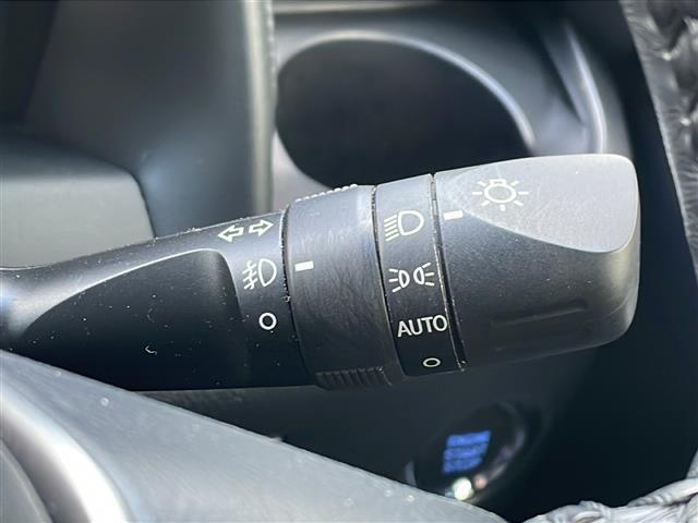 アルファード ２．５Ｓ　タイプゴールド　４ＷＤ／禁煙車／純正ディスプレイオーディオナビ機能付き／ＣＤ／ＤＶＤ／ＢＴ／ＵＳＢ／フルセグ／純正フリップダウンモニター／バックカメラ／トヨタセーフティセンス／ＰＣＳ／ＡＣＣ／ＬＴＡ／ＰＫＳＢ／ＥＴＣ（30枚目）