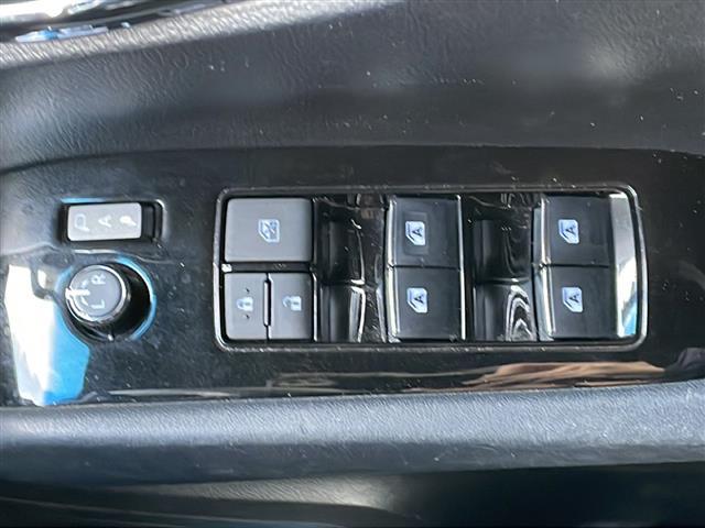 アルファード ２．５Ｓ　タイプゴールド　４ＷＤ／禁煙車／純正ディスプレイオーディオナビ機能付き／ＣＤ／ＤＶＤ／ＢＴ／ＵＳＢ／フルセグ／純正フリップダウンモニター／バックカメラ／トヨタセーフティセンス／ＰＣＳ／ＡＣＣ／ＬＴＡ／ＰＫＳＢ／ＥＴＣ（35枚目）