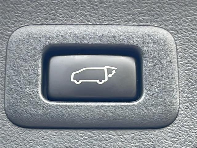 アルファードハイブリッド エグゼクティブラウンジ 4WD/禁煙車/JBLサウンド/純正SDナビ/BD再生/フルセグ/パノラミックビューモニター/12.1型リアエンターテイメント/トヨタセーフティセンス/シートヒーター/エアシート/1500W/ドラレコ(11枚目)