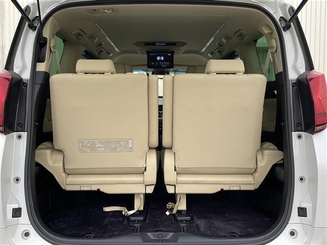 アルファードハイブリッド エグゼクティブラウンジ 4WD/禁煙車/JBLサウンド/純正SDナビ/BD再生/フルセグ/パノラミックビューモニター/12.1型リアエンターテイメント/トヨタセーフティセンス/シートヒーター/エアシート/1500W/ドラレコ(21枚目)