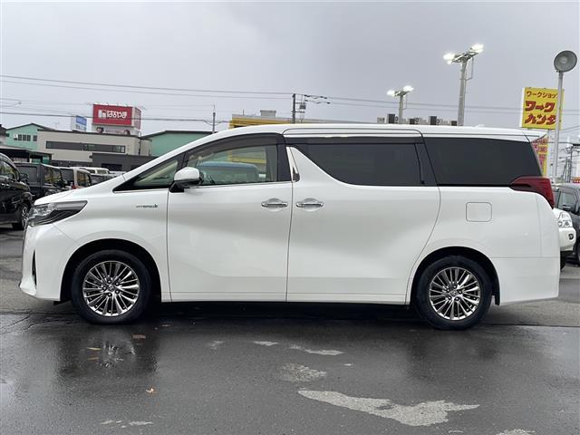 アルファードハイブリッド エグゼクティブラウンジ 4WD/禁煙車/JBLサウンド/純正SDナビ/BD再生/フルセグ/パノラミックビューモニター/12.1型リアエンターテイメント/トヨタセーフティセンス/シートヒーター/エアシート/1500W/ドラレコ(35枚目)