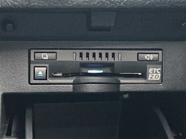 アルファードハイブリッド SR 4WD/禁煙車/サンルーフ/純正ディスプレイオーディオ/DVD再生/純正フリップダウンモニター/バックカメラ/トヨタセーフティセンス//BSM/RCTA/PKSB/シートヒーター/エアシート/ETC(18枚目)