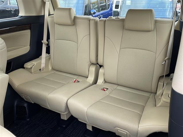 アルファードハイブリッド G 4WD/サンルーフ/JBLサウンド/純正SDナビ/BD再生/フルセグ/バックカメラ/パーキングアシスト/トヨタセーフティセンス/BSM/シートヒーター/エアシート/両側電動ドア/ドライブレコーダー(22枚目)