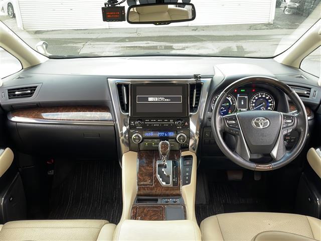 アルファードハイブリッド G 4WD/サンルーフ/JBLサウンド/純正SDナビ/BD再生/フルセグ/バックカメラ/パーキングアシスト/トヨタセーフティセンス/BSM/シートヒーター/エアシート/両側電動ドア/ドライブレコーダー(42枚目)