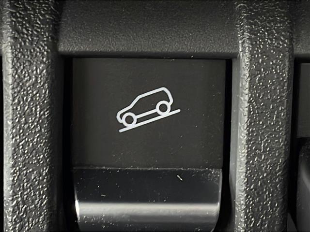 ジムニーシエラ JC 4WD/禁煙車/ワンオーナー/純正メモリナビ/CD/DVD/SD/USB/BT/フルセグ/バックカメラ/スズキセーフティサポート/衝突軽減ブレーキ/レーンキープ/クルーズコントロール/シートヒーター(31枚目)