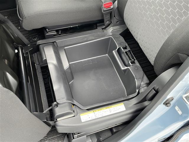 ウェイク Ｇターボ　レジャーエディションＳＡＩＩＩ　社外ナビ／／バックカメラ／両側パワースライドドア／禁煙車／ＥＴＣ／ドライブレコーダー／ＬＥＤヘッドライト／オートライト／オートハイビーム／シートヒーター／フォグランプ／革巻きステアリング／スペアキー（7枚目）