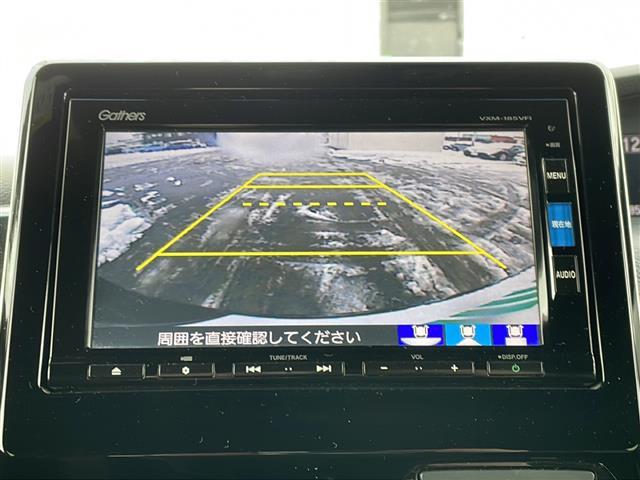 Ｎ－ＢＯＸカスタム Ｇ・Ｌターボホンダセンシング　４ＷＤ／禁煙車／ホンダセンシング／純正ナビ／バックカメラ／ビルトインＥＴＣ／前方ドライブレコーダー／オートエアコン／ミラーヒーター／前席シートヒーター／革巻きステアリング／ＬＥＤヘッドライト（4枚目）