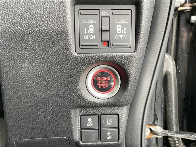 Ｎ－ＢＯＸカスタム Ｇ・Ｌターボホンダセンシング　４ＷＤ／禁煙車／ホンダセンシング／純正ナビ／バックカメラ／ビルトインＥＴＣ／前方ドライブレコーダー／オートエアコン／ミラーヒーター／前席シートヒーター／革巻きステアリング／ＬＥＤヘッドライト（8枚目）