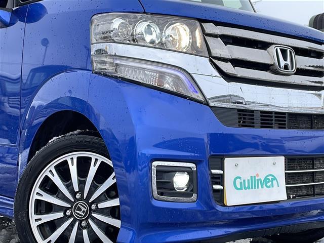 N-BOXカスタム G・ターボLパッケージ 4WD/純正ナビ/バックカメラ/ビルトインETC/純正ドライブレコーダー前方/両側パワースライドドア/オートエアコン/前席シートヒーター/ハーフレザーシート/革巻きステアリング/パドルシフト/クルコン(7枚目)