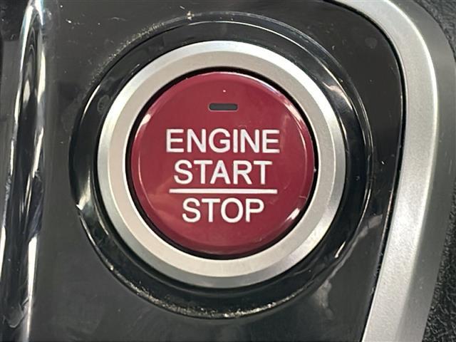 N-BOXカスタム G・ターボLパッケージ 4WD/純正ナビ/バックカメラ/ビルトインETC/純正ドライブレコーダー前方/両側パワースライドドア/オートエアコン/前席シートヒーター/ハーフレザーシート/革巻きステアリング/パドルシフト/クルコン(9枚目)