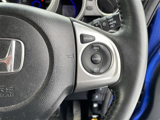 N-BOXカスタム G・ターボLパッケージ 4WD/純正ナビ/バックカメラ/ビルトインETC/純正ドライブレコーダー前方/両側パワースライドドア/オートエアコン/前席シートヒーター/ハーフレザーシート/革巻きステアリング/パドルシフト/クルコン(13枚目)