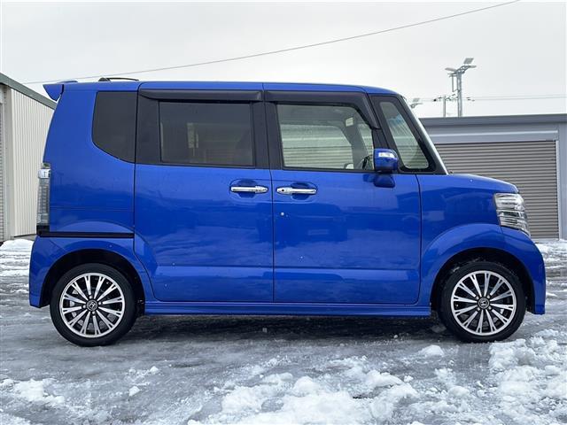 N-BOXカスタム G・ターボLパッケージ 4WD/純正ナビ/バックカメラ/ビルトインETC/純正ドライブレコーダー前方/両側パワースライドドア/オートエアコン/前席シートヒーター/ハーフレザーシート/革巻きステアリング/パドルシフト/クルコン(39枚目)