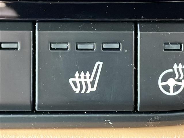 CX-60 XD-ハイブリッド プレミアムスポーツ ワンオーナー/BOSEサウンド/純正ナビ/全方位カメラ/サンルーフ/電動リアゲート/4WD/禁煙車/ビルトインETCイヤレス充電器//シートヒーター/エアシート/パワーシート/シートメモリ/LED(10枚目)