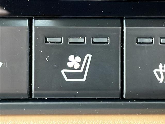 CX-60 XD-ハイブリッド プレミアムスポーツ ワンオーナー/BOSEサウンド/純正ナビ/全方位カメラ/サンルーフ/電動リアゲート/4WD/禁煙車/ビルトインETCイヤレス充電器//シートヒーター/エアシート/パワーシート/シートメモリ/LED(11枚目)