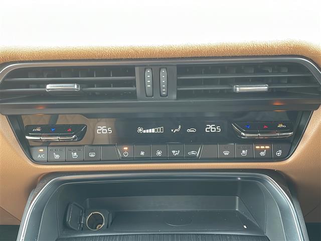 CX-60 XD-ハイブリッド プレミアムスポーツ ワンオーナー/BOSEサウンド/純正ナビ/全方位カメラ/サンルーフ/電動リアゲート/4WD/禁煙車/ビルトインETCイヤレス充電器//シートヒーター/エアシート/パワーシート/シートメモリ/LED(22枚目)