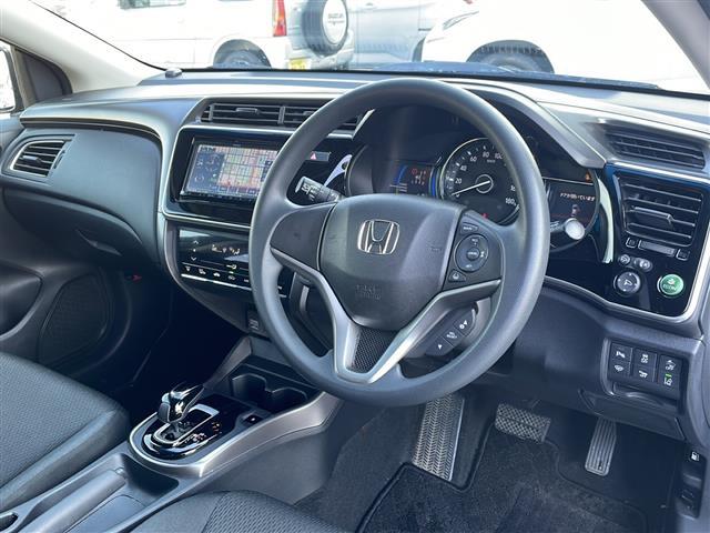 グレイス ハイブリッドＤＸ　寒冷地仕様／社外ナビ／バックカメラ／ミラーヒーター／オートライト／オートハイビーム／レーダークルーズコントロール／前後ドライブレコーダー／４ＷＤ／／ＥＴＣ／レーンキープアシスト／衝突軽減ブレーキ／取説（13枚目）