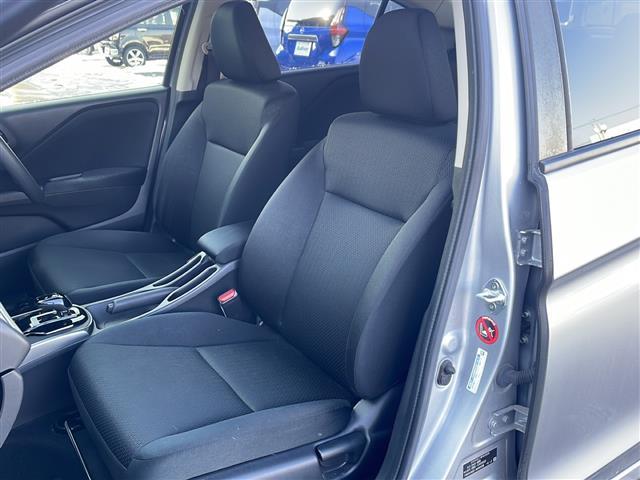 グレイス ハイブリッドＤＸ　寒冷地仕様／社外ナビ／バックカメラ／ミラーヒーター／オートライト／オートハイビーム／レーダークルーズコントロール／前後ドライブレコーダー／４ＷＤ／／ＥＴＣ／レーンキープアシスト／衝突軽減ブレーキ／取説（14枚目）