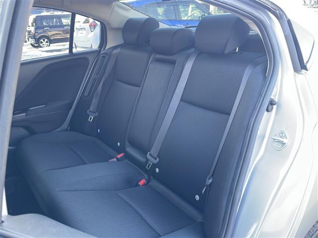 グレイス ハイブリッドＤＸ　寒冷地仕様／社外ナビ／バックカメラ／ミラーヒーター／オートライト／オートハイビーム／レーダークルーズコントロール／前後ドライブレコーダー／４ＷＤ／／ＥＴＣ／レーンキープアシスト／衝突軽減ブレーキ／取説（16枚目）