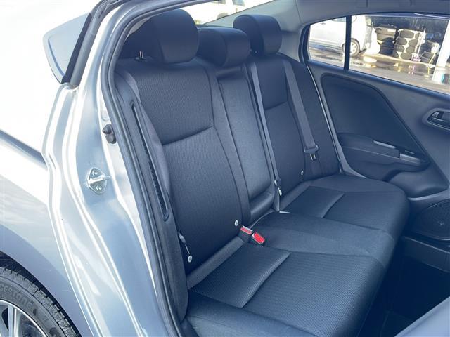 グレイス ハイブリッドＤＸ　寒冷地仕様／社外ナビ／バックカメラ／ミラーヒーター／オートライト／オートハイビーム／レーダークルーズコントロール／前後ドライブレコーダー／４ＷＤ／／ＥＴＣ／レーンキープアシスト／衝突軽減ブレーキ／取説（18枚目）