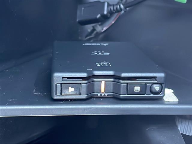 グレイス ハイブリッドＤＸ　寒冷地仕様／社外ナビ／バックカメラ／ミラーヒーター／オートライト／オートハイビーム／レーダークルーズコントロール／前後ドライブレコーダー／４ＷＤ／／ＥＴＣ／レーンキープアシスト／衝突軽減ブレーキ／取説（25枚目）