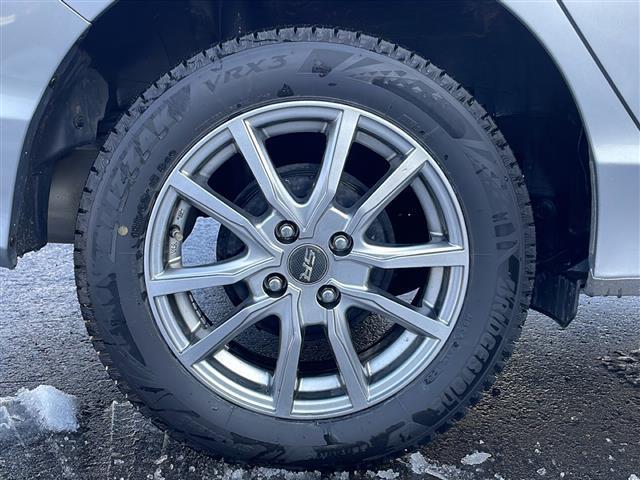 グレイス ハイブリッドＤＸ　寒冷地仕様／社外ナビ／バックカメラ／ミラーヒーター／オートライト／オートハイビーム／レーダークルーズコントロール／前後ドライブレコーダー／４ＷＤ／／ＥＴＣ／レーンキープアシスト／衝突軽減ブレーキ／取説（28枚目）