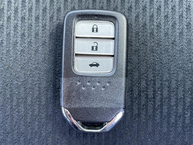 グレイス ハイブリッドＤＸ　寒冷地仕様／社外ナビ／バックカメラ／ミラーヒーター／オートライト／オートハイビーム／レーダークルーズコントロール／前後ドライブレコーダー／４ＷＤ／／ＥＴＣ／レーンキープアシスト／衝突軽減ブレーキ／取説（29枚目）