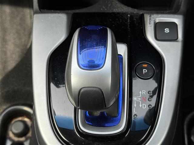 フィットハイブリッド Ｆパッケージ（10枚目）