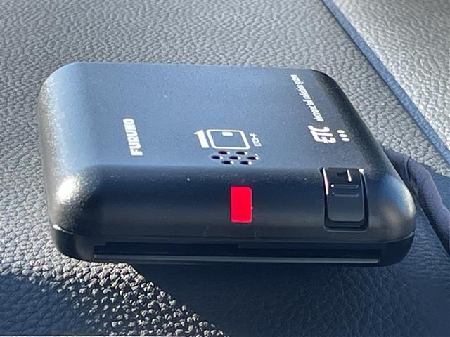 ステップワゴン スパーダ　／４ＷＤ／禁煙車／寒冷地仕様／社外ナビ／両側電動スライドドア／パワーテールゲート／前席シートヒーター／ワイパーデアイサー／バックカメラ／前後コーナーセンサー／ＣＭＢＳ／路外逸脱抑制機能／ガソリンターボ（11枚目）