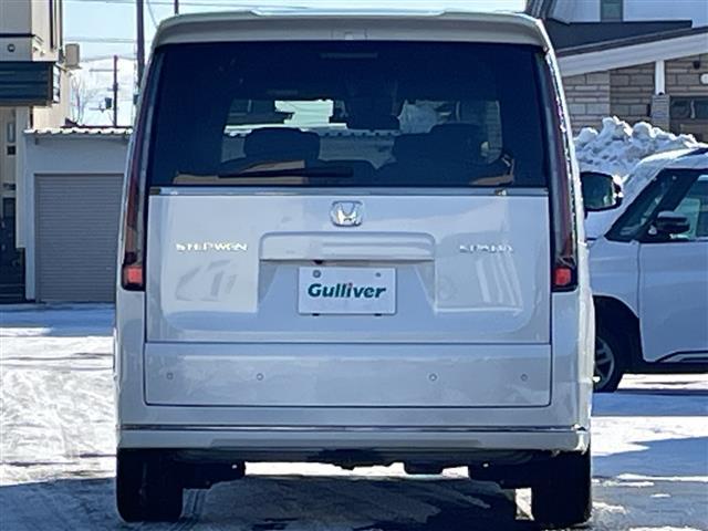 ステップワゴン スパーダ　／４ＷＤ／禁煙車／寒冷地仕様／社外ナビ／両側電動スライドドア／パワーテールゲート／前席シートヒーター／ワイパーデアイサー／バックカメラ／前後コーナーセンサー／ＣＭＢＳ／路外逸脱抑制機能／ガソリンターボ（36枚目）