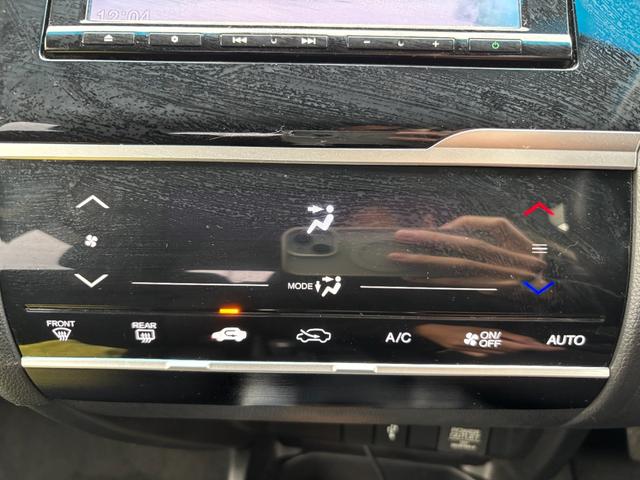 フィット 13G・L ホンダセンシング スマートキー/追従型クルーズコントロール/Bluetooth接続/ビルトインETC/バックカメラ/フルセグTV/Gathers純正ナビ(DVD再生機能有)/前方ドライブレコーダー/純正フロアマット(30枚目)