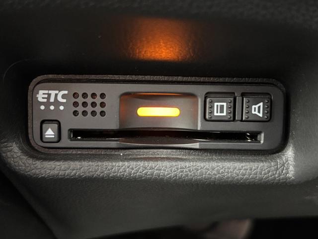 フィット 13G・L ホンダセンシング スマートキー/追従型クルーズコントロール/Bluetooth接続/ビルトインETC/バックカメラ/フルセグTV/Gathers純正ナビ(DVD再生機能有)/前方ドライブレコーダー/純正フロアマット(33枚目)