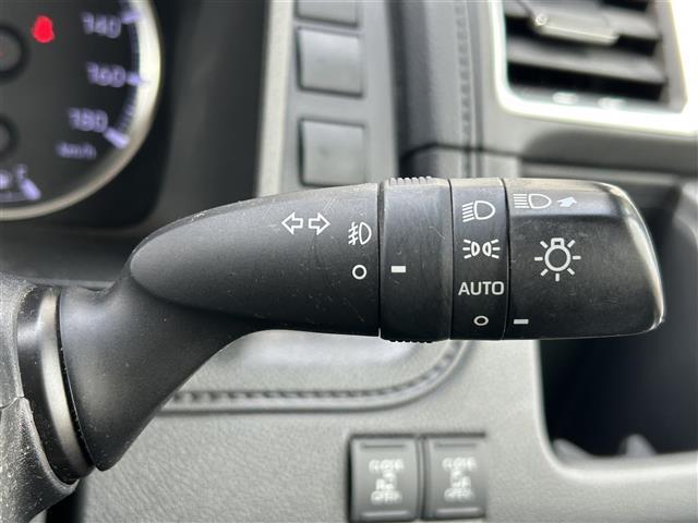 グランエース プレミアム 純正ディスプレイオーディオ(AM/FM/BT/Miracast)/全方位カメラ/ドラレコ/レーダークルーズコントロール/両側パワスラ/ETC/LED/レザーシート/シートヒーター/オットマン/純正AW(10枚目)