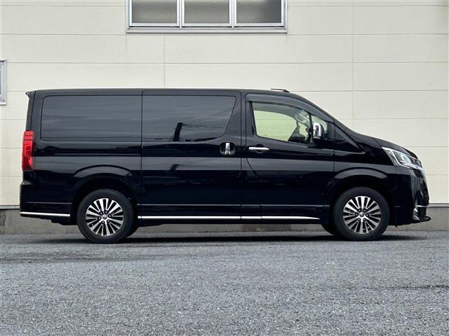 グランエース プレミアム 純正ディスプレイオーディオ(AM/FM/BT/Miracast)/全方位カメラ/ドラレコ/レーダークルーズコントロール/両側パワスラ/ETC/LED/レザーシート/シートヒーター/オットマン/純正AW(16枚目)