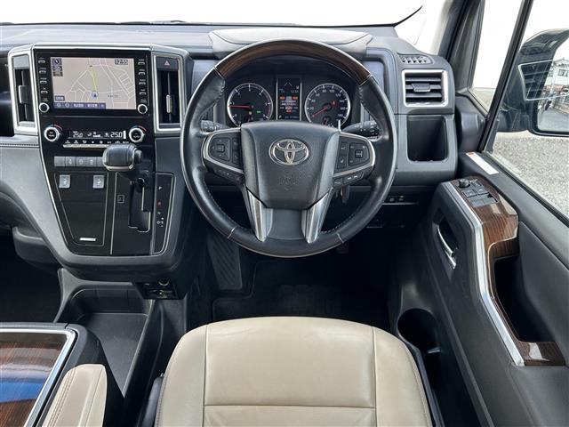 グランエース プレミアム 純正ディスプレイオーディオ(AM/FM/BT/Miracast)/全方位カメラ/ドラレコ/レーダークルーズコントロール/両側パワスラ/ETC/LED/レザーシート/シートヒーター/オットマン/純正AW(21枚目)