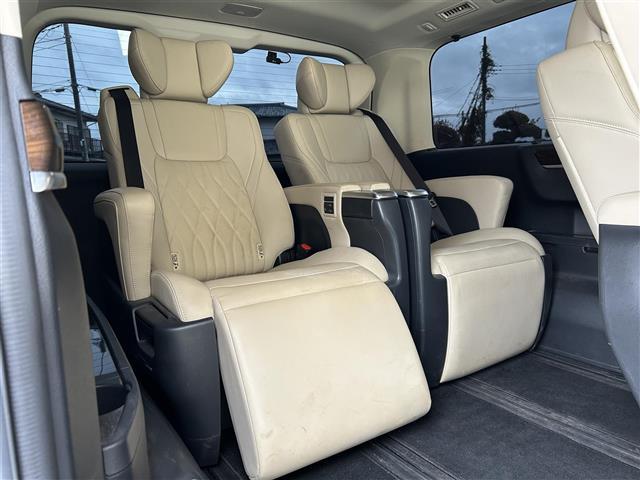 グランエース プレミアム 純正ディスプレイオーディオ(AM/FM/BT/Miracast)/全方位カメラ/ドラレコ/レーダークルーズコントロール/両側パワスラ/ETC/LED/レザーシート/シートヒーター/オットマン/純正AW(25枚目)