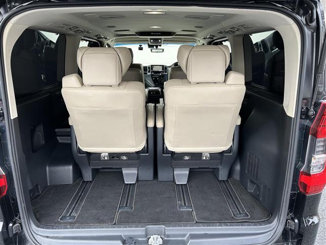 グランエース プレミアム 純正ディスプレイオーディオ(AM/FM/BT/Miracast)/全方位カメラ/ドラレコ/レーダークルーズコントロール/両側パワスラ/ETC/LED/レザーシート/シートヒーター/オットマン/純正AW(26枚目)