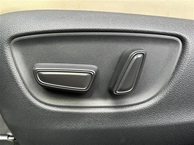 グランエース プレミアム 純正ディスプレイオーディオ(AM/FM/BT/Miracast)/全方位カメラ/ドラレコ/レーダークルーズコントロール/両側パワスラ/ETC/LED/レザーシート/シートヒーター/オットマン/純正AW(27枚目)