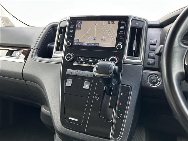 グランエース プレミアム 純正ディスプレイオーディオ(AM/FM/BT/Miracast)/全方位カメラ/ドラレコ/レーダークルーズコントロール/両側パワスラ/ETC/LED/レザーシート/シートヒーター/オットマン/純正AW(29枚目)