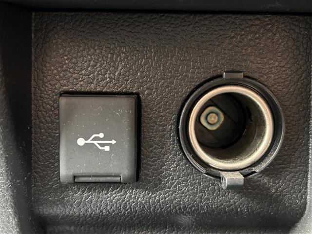 グランエース プレミアム 純正ディスプレイオーディオ(AM/FM/BT/Miracast)/全方位カメラ/ドラレコ/レーダークルーズコントロール/両側パワスラ/ETC/LED/レザーシート/シートヒーター/オットマン/純正AW(33枚目)