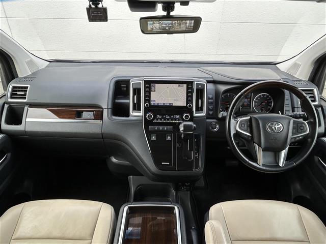 グランエース プレミアム 純正ディスプレイオーディオ(AM/FM/BT/Miracast)/全方位カメラ/ドラレコ/レーダークルーズコントロール/両側パワスラ/ETC/LED/レザーシート/シートヒーター/オットマン/純正AW(42枚目)