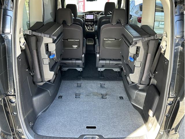 セレナ e-パワー ハイウェイスターV 全方位モニター レーダーCC 前後Pセンサー エマブレ プロパイロット 車線逸脱防止 駐車支援 デジタルルームミラー LEDオートライト 純正9型ナビ 両側パワスラ ビルトインETC 後席用モニター(32枚目)