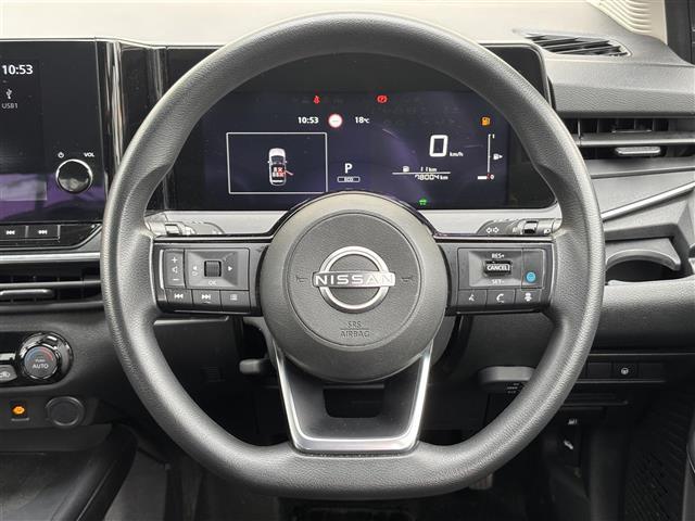 ノート Ｘ　アラウンドビューモニター／プロパイロット／純正メモリナビ／全方位カメラ／ドラレコ／追従型クルコン／ビルトインＥＴＣ／ＬＥＤヘッドライト／フルセグＴＶ／Ｂｌｕｅｔｏｏｔｈ／純正ＡＷ／Ｗエアバック（7枚目）