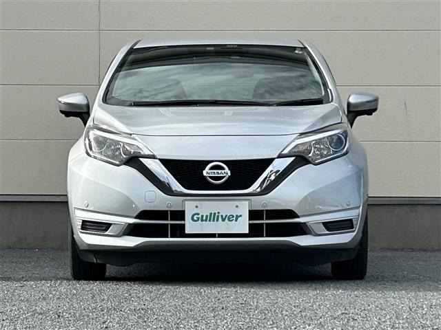 ノート Ｘ　Ｖセレクション＋セーフティＩＩ　純正ＳＤナビ（ＣＤ／ＤＶＤ／ＢＴ／ｉＰｏｄ／ＡＵＸ）／前方ドライブレコーダー／ビルトインＥＴＣ／ワンセグＴＶ／ミュージックサーバー＆プレイヤー接続／前後コーナーセンサー／Ｗエアバック／レーンキープアシ（11枚目）